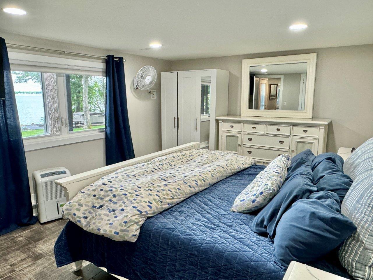 15-Bedroom 3 in walk out basement (2).jpg