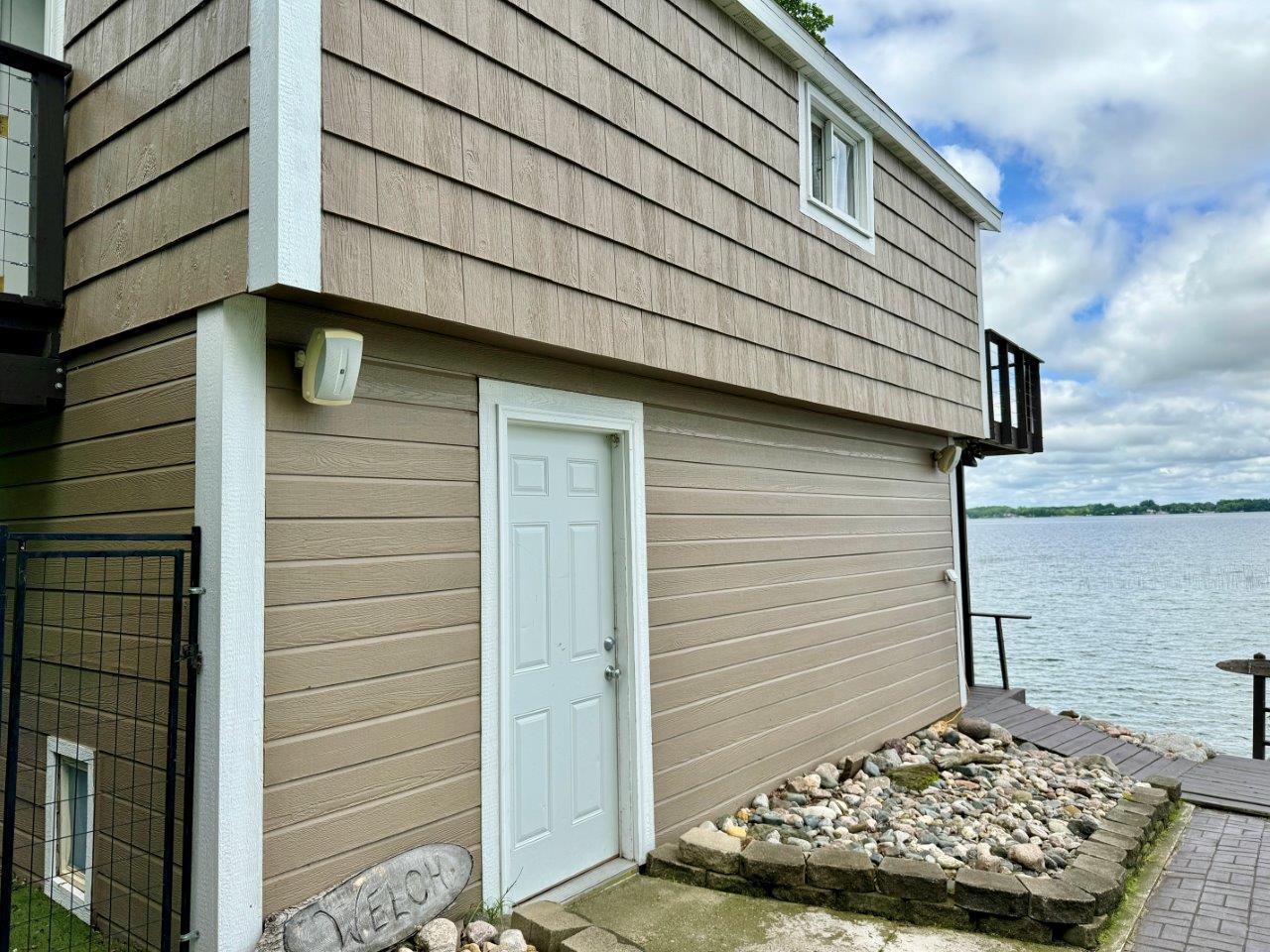 21-Exterior shots (3).jpg