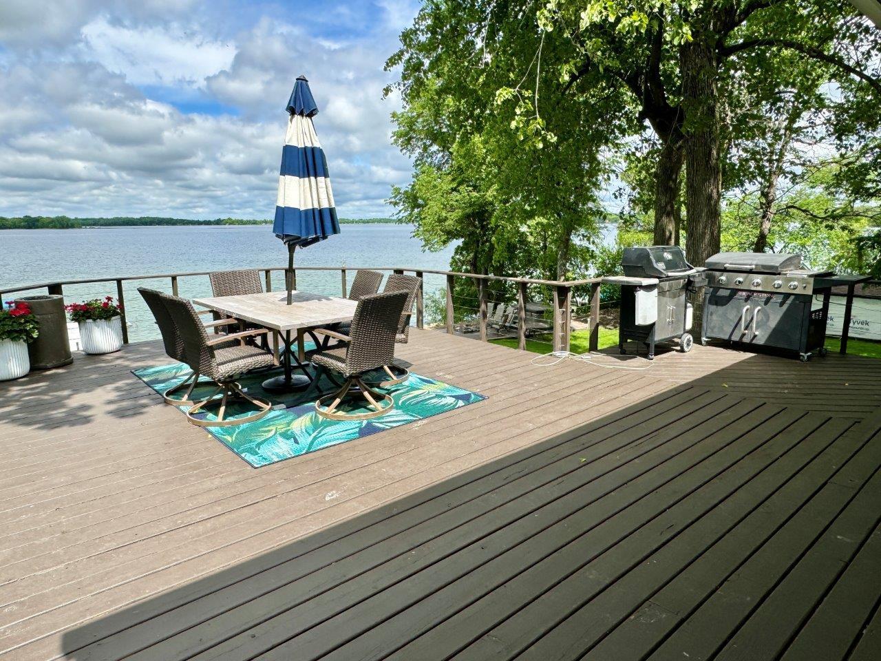 17-Deck (1).jpg
