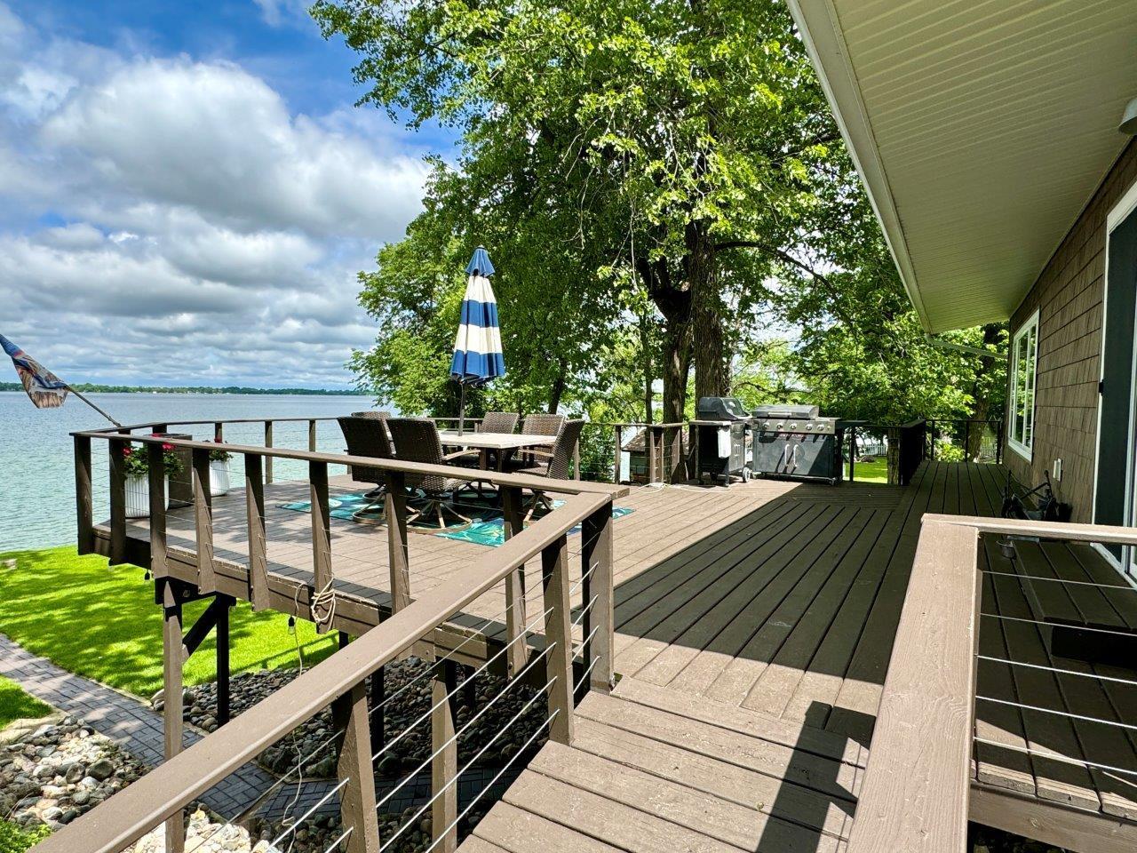 17-Deck (3).jpg