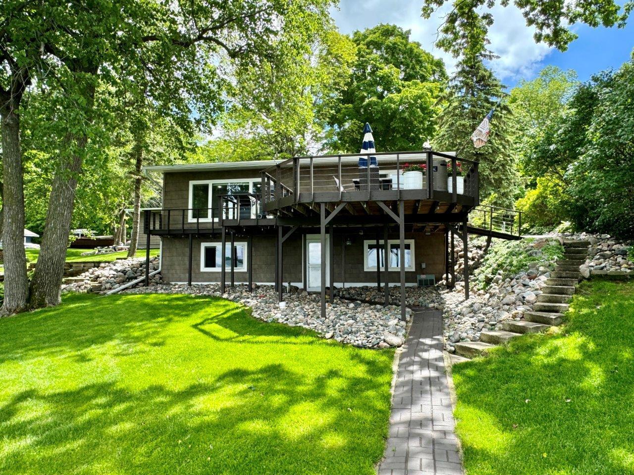 4-Lake side of home.jpg