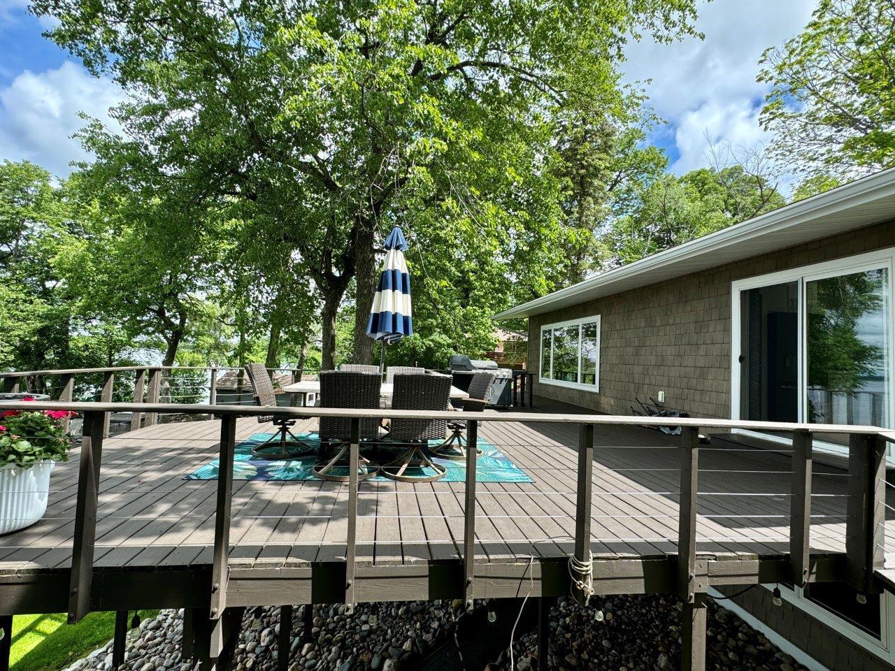 17-Deck (2).jpg