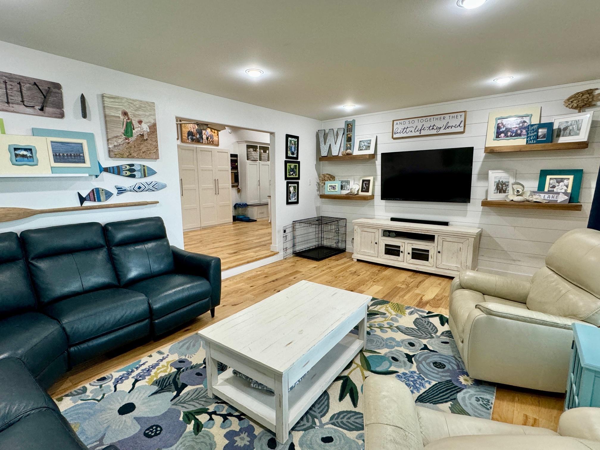 8-Living room .jpg
