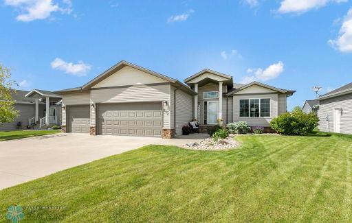 222 30th Avenue E, West Fargo, ND 58078