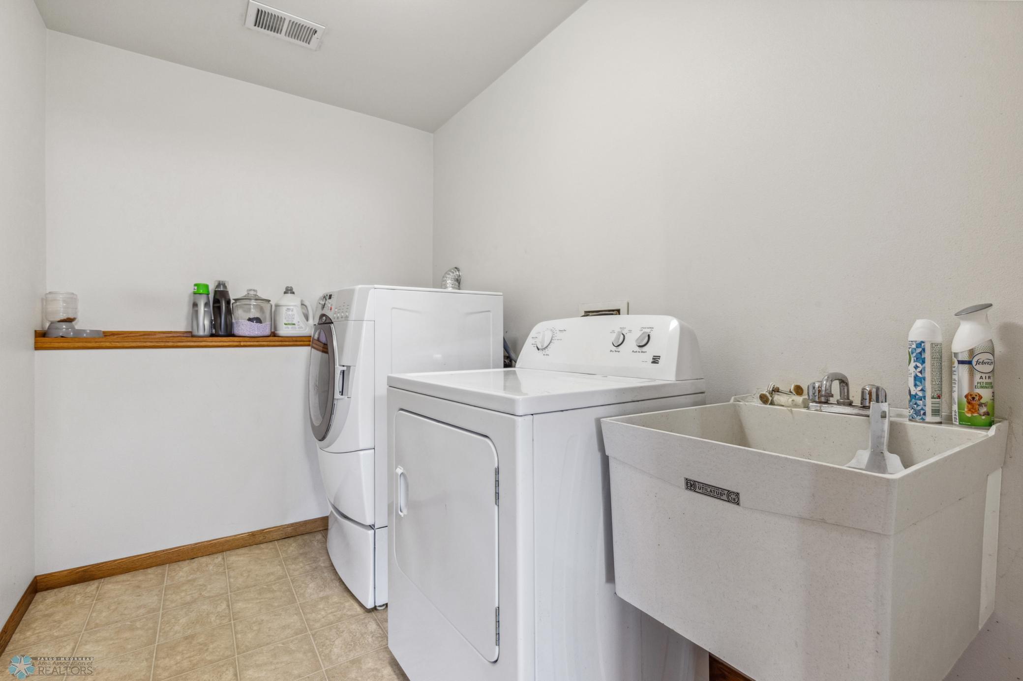 Laundry room lower