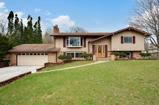 1385 Poppyseed Drive, Saint Paul, MN 55112