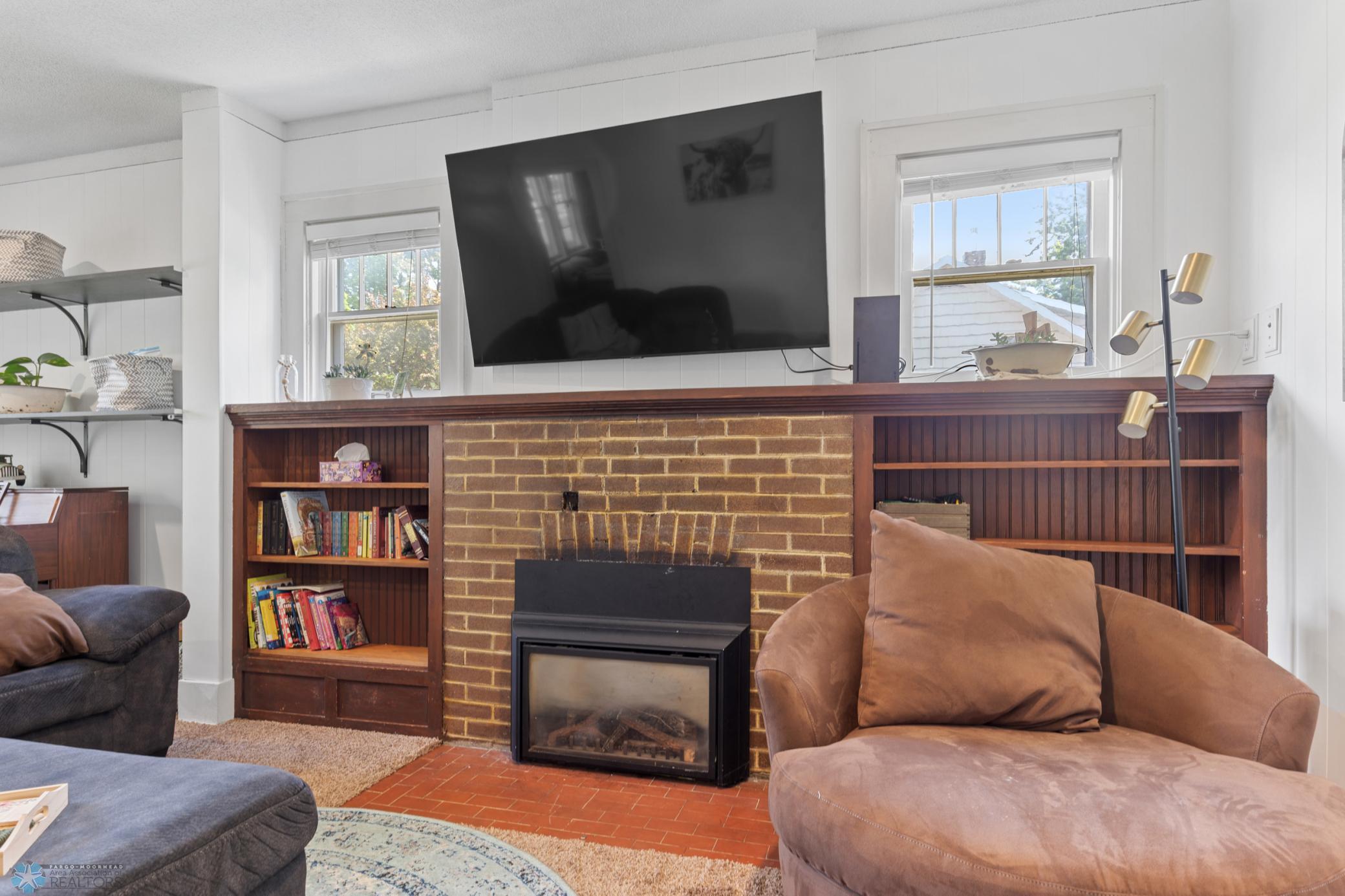 (7) Living Room.jpg