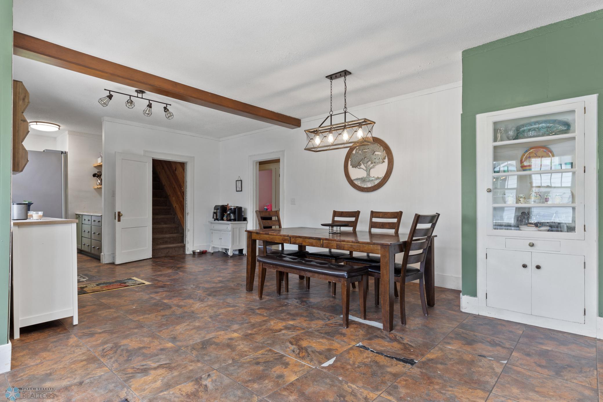 (9) Dining Room.jpg