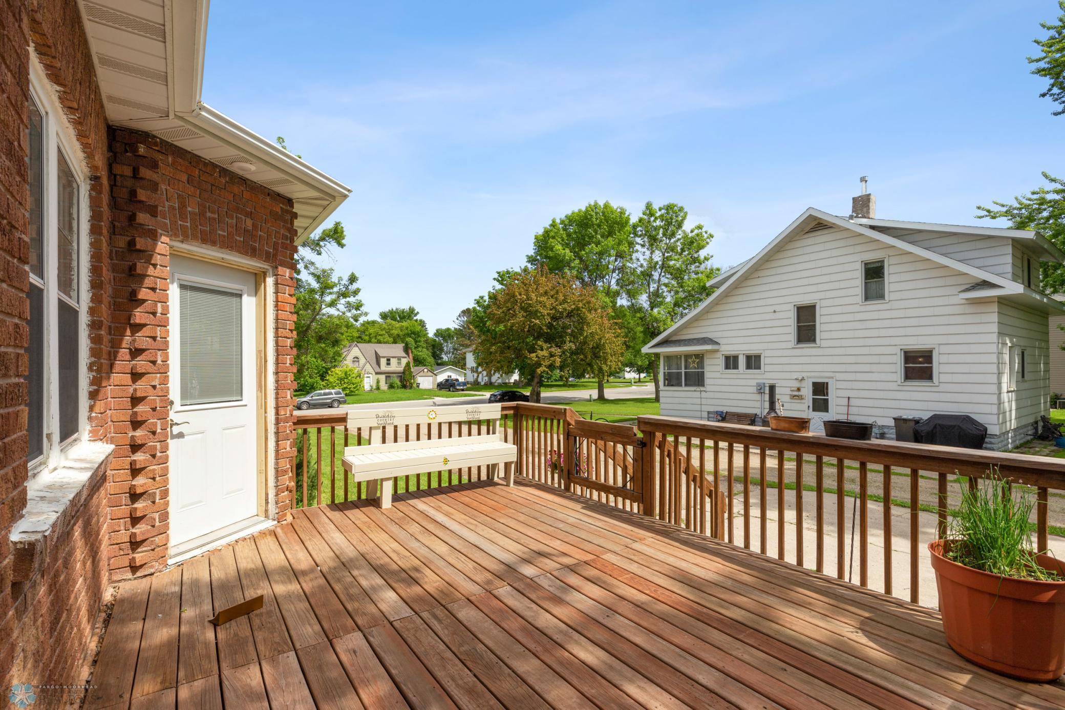 (38) Side Deck.jpg