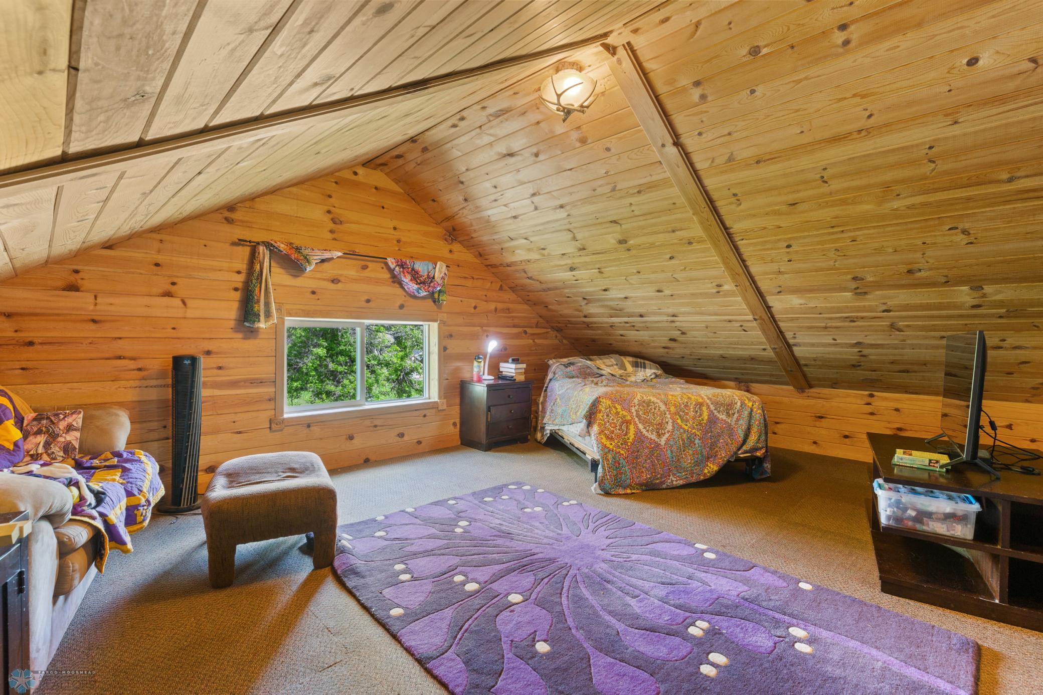 (32) Bed 5.jpg