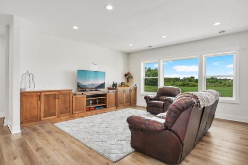 7688 Longview Lane, Prior Lake, MN 55372