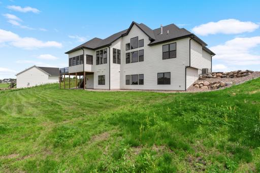 7688 Longview Lane, Prior Lake, MN 55372