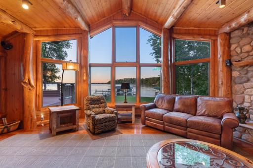 1506 Floan Point Road, Brainerd, MN 56401
