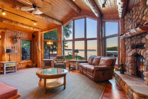 1506 Floan Point Road, Brainerd, MN 56401