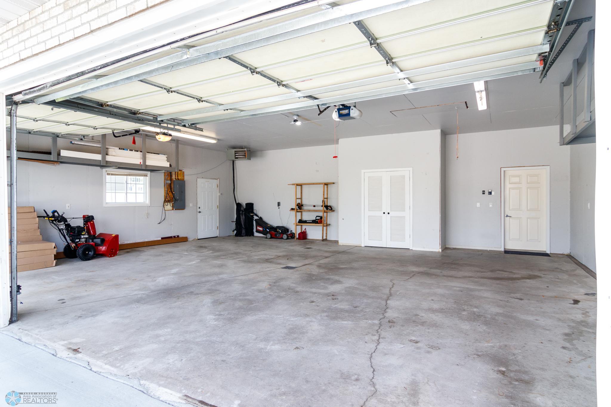 3 Stall Garage