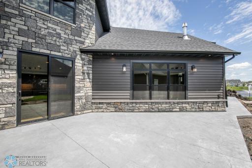 5113 Mira Way W, West Fargo, ND 58078