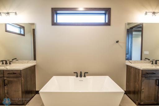 5113 Mira Way W, West Fargo, ND 58078