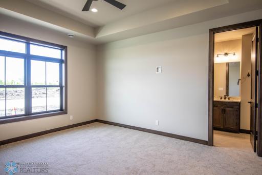 5113 Mira Way W, West Fargo, ND 58078
