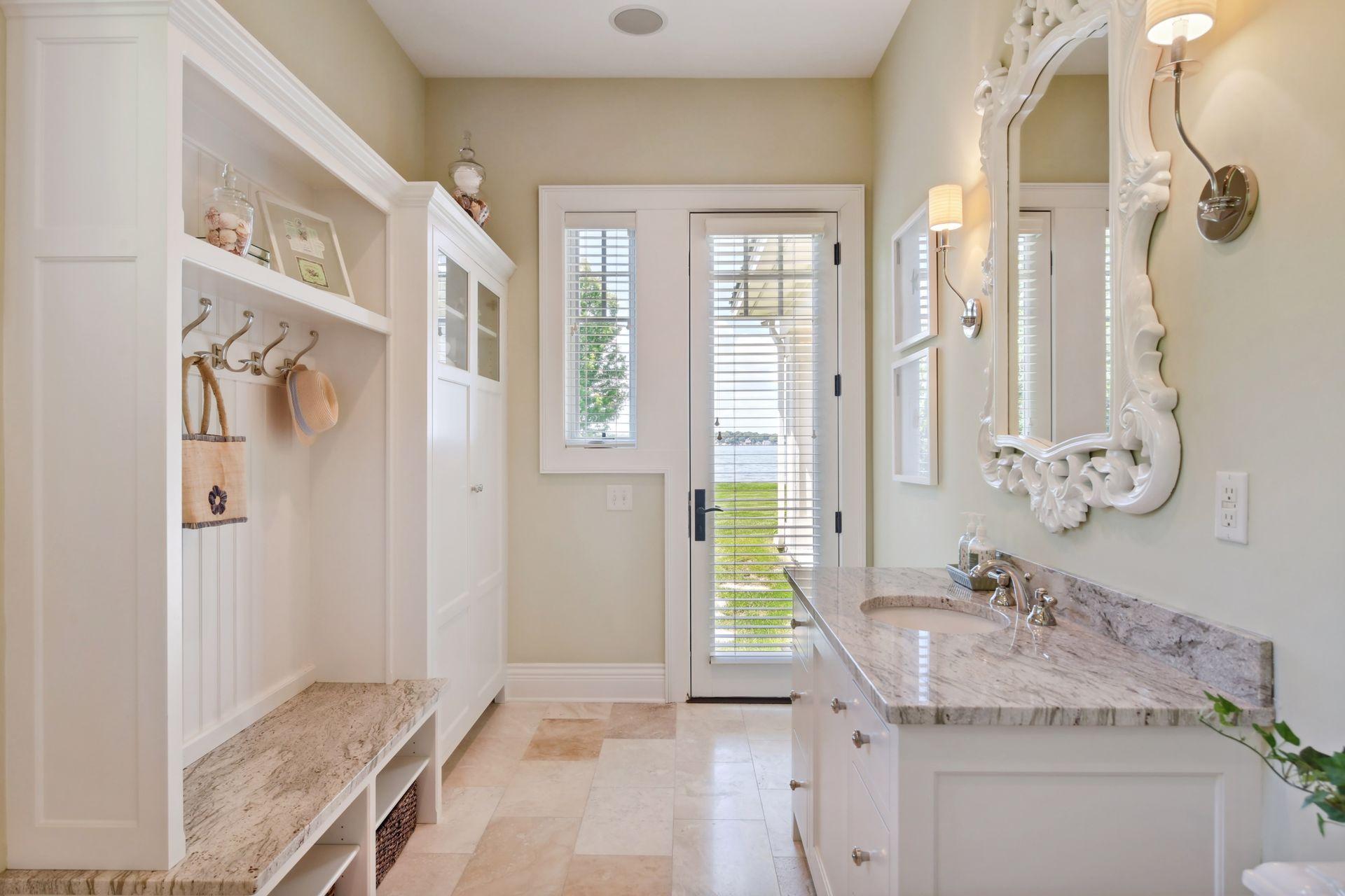 3/4 bath with out the door lakeside shower