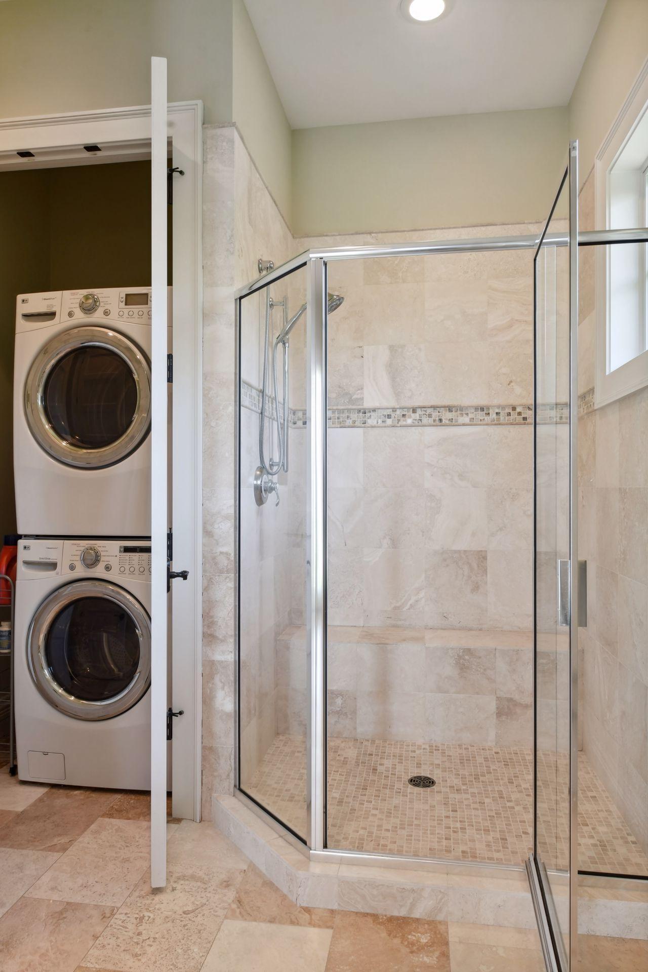 3/4 bath off lake with laundry for convenience