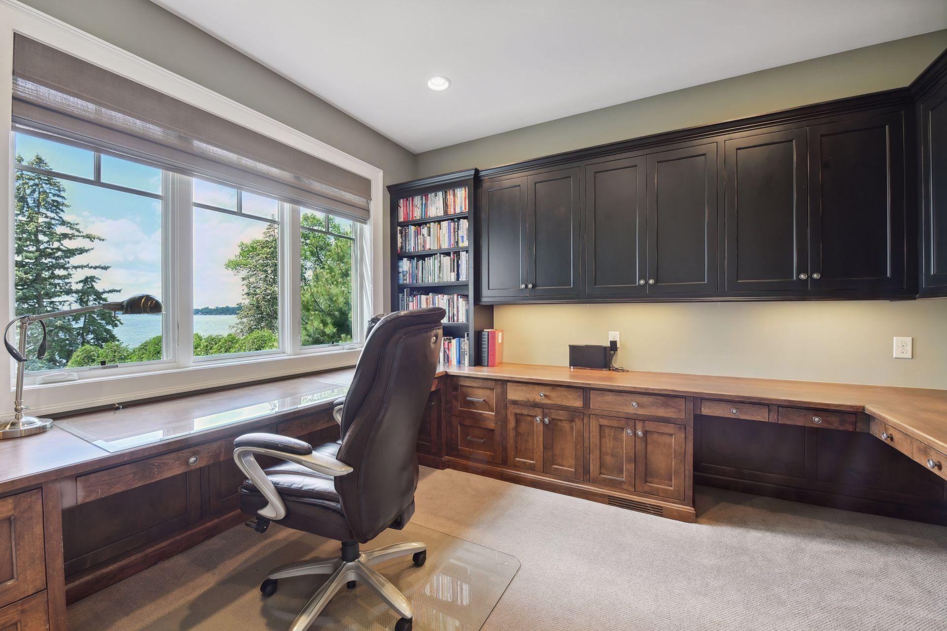 Den/office with built-ins