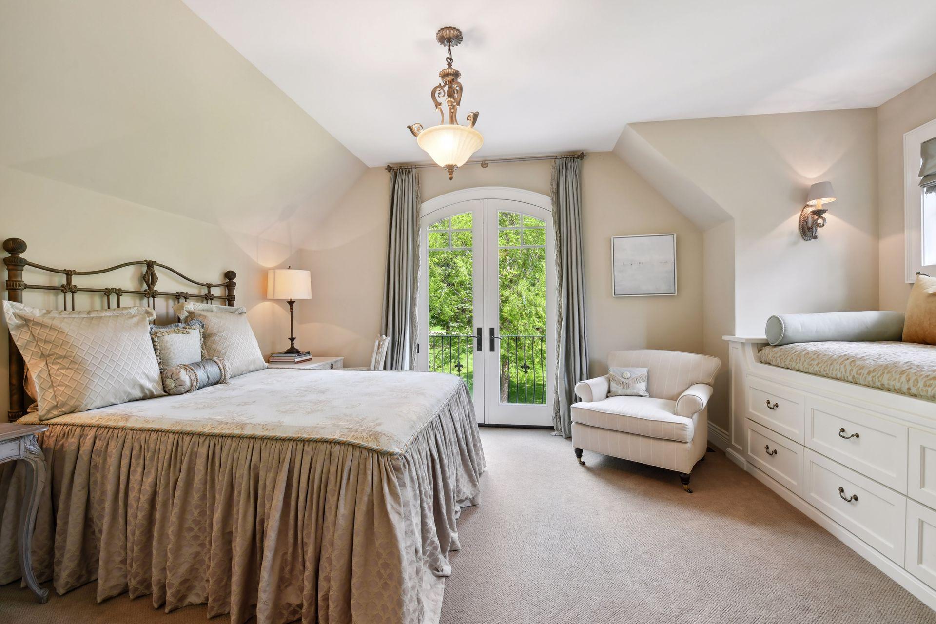 Bed #3 with built-in trundle