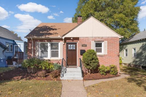 1005 Minnehaha Avenue W, Saint Paul, MN 55104