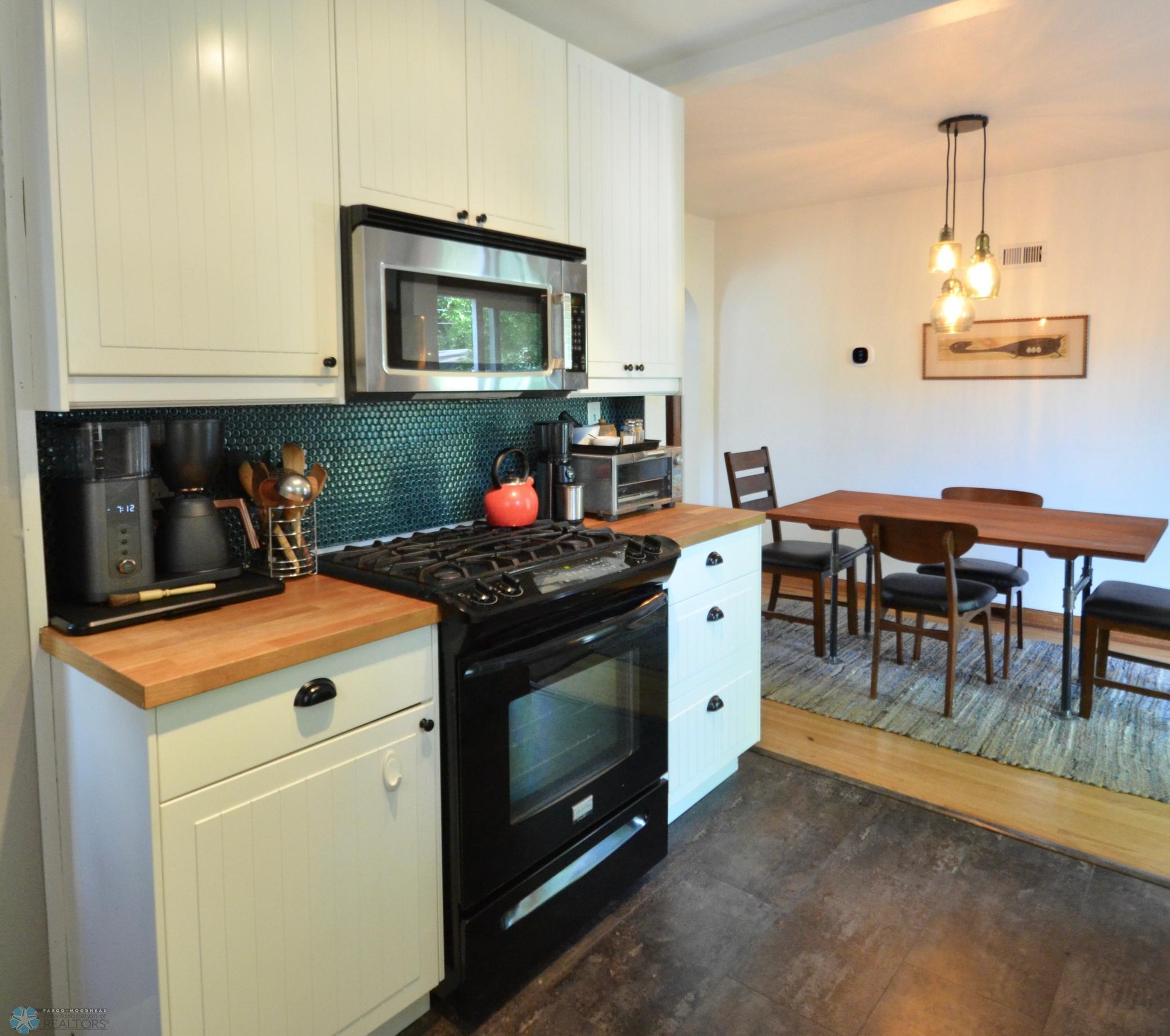 Kitchen -gas range