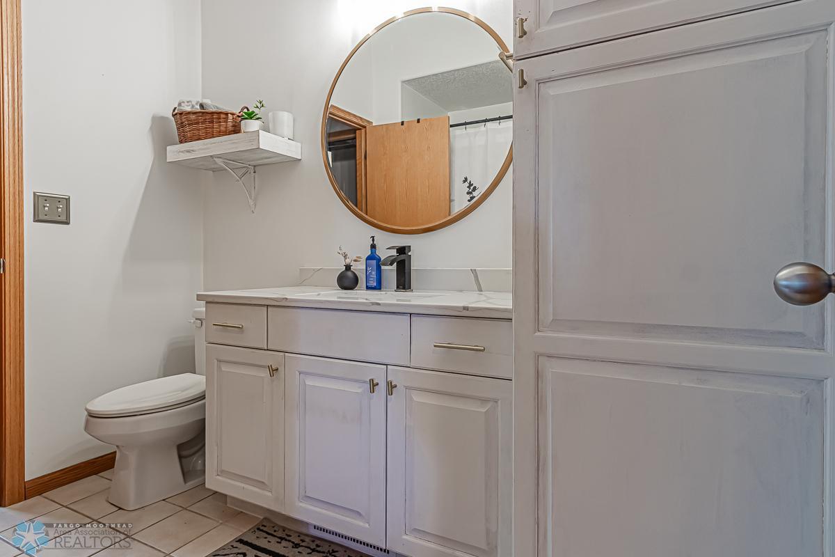 Hollywood Bathroom