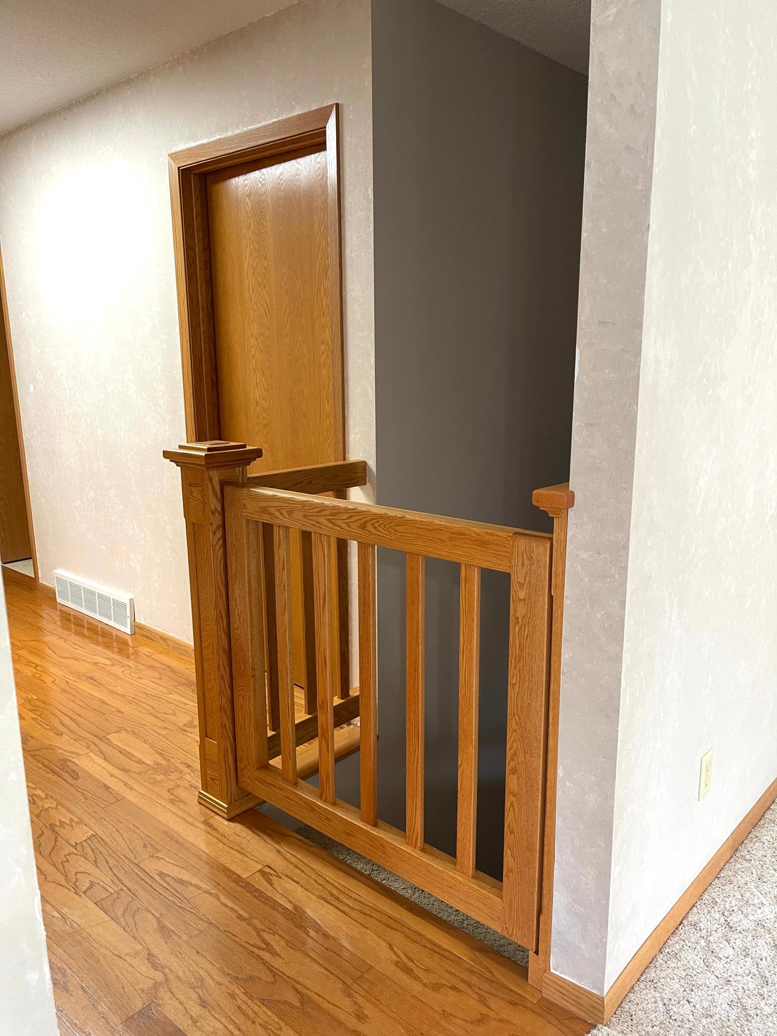 Gate