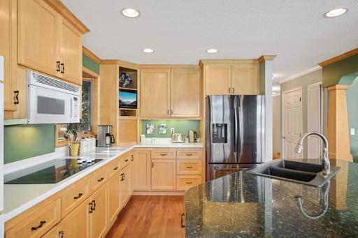 1056 Loma Linda Avenue, Mound, MN 55364