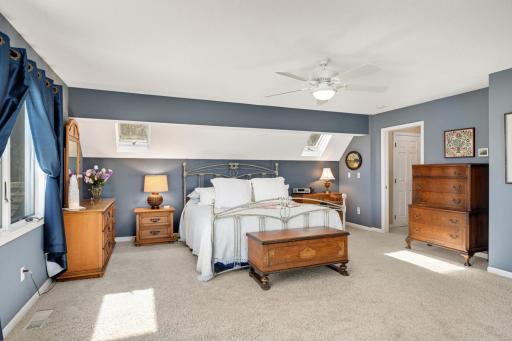 1056 Loma Linda Avenue, Mound, MN 55364
