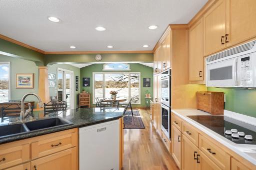 1056 Loma Linda Avenue, Mound, MN 55364