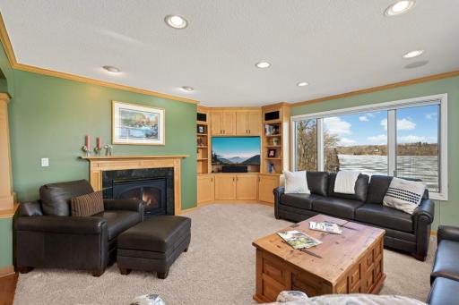 1056 Loma Linda Avenue, Mound, MN 55364