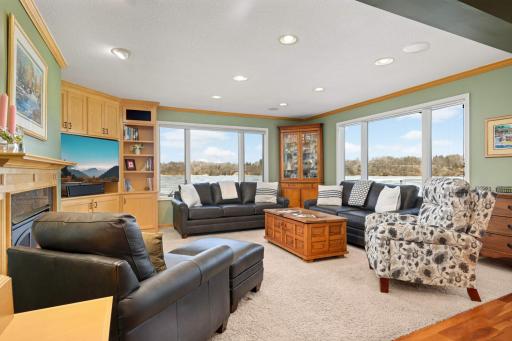 1056 Loma Linda Avenue, Mound, MN 55364