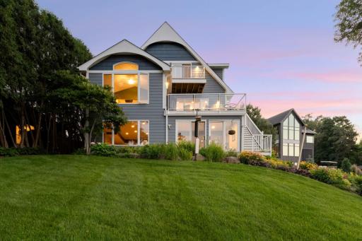 1056 Loma Linda Avenue, Mound, MN 55364