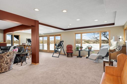 1056 Loma Linda Avenue, Mound, MN 55364