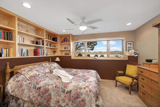 1056 Loma Linda Avenue, Mound, MN 55364