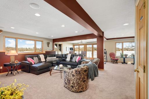 1056 Loma Linda Avenue, Mound, MN 55364