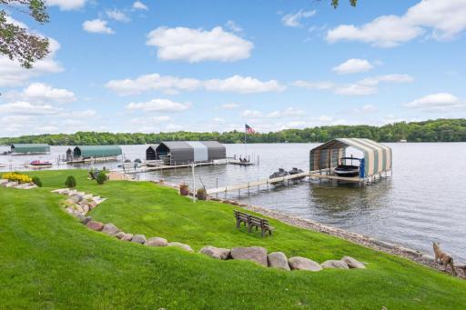 1056 Loma Linda Avenue, Mound, MN 55364