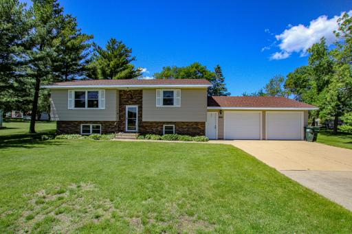 804 Janes Circle Drive SW, Alexandria, MN 56308