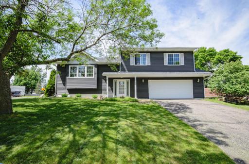 7697 Upper 24th Street N, Saint Paul, MN 55128