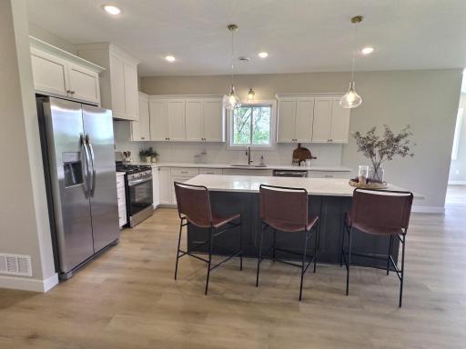 7541 Lake John Drive, Annandale, MN 55302