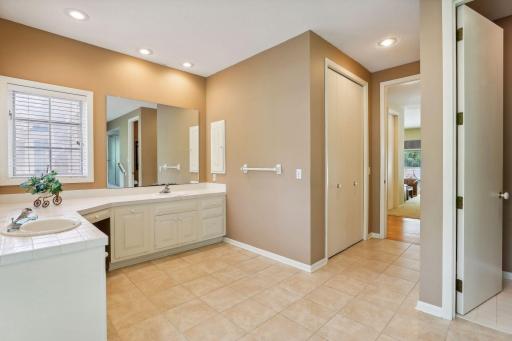150 Hunters Glen Road, Wayzata, MN 55391