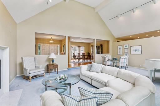 150 Hunters Glen Road, Wayzata, MN 55391