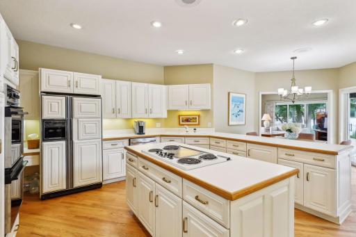150 Hunters Glen Road, Wayzata, MN 55391