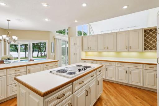 150 Hunters Glen Road, Wayzata, MN 55391