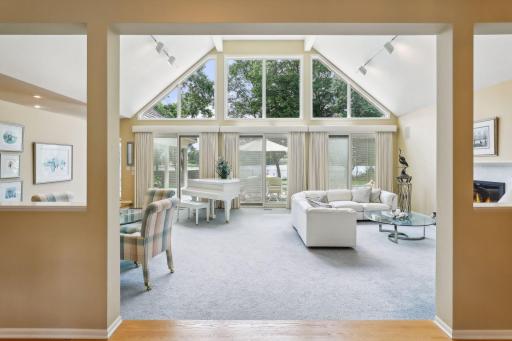 150 Hunters Glen Road, Wayzata, MN 55391