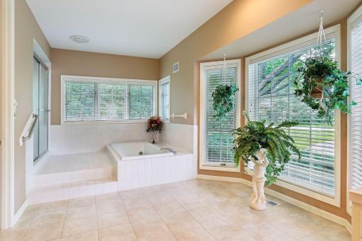 150 Hunters Glen Road, Wayzata, MN 55391
