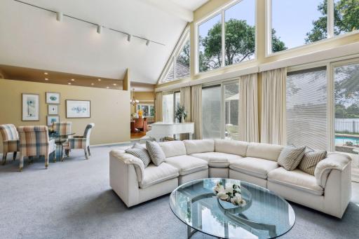 150 Hunters Glen Road, Wayzata, MN 55391